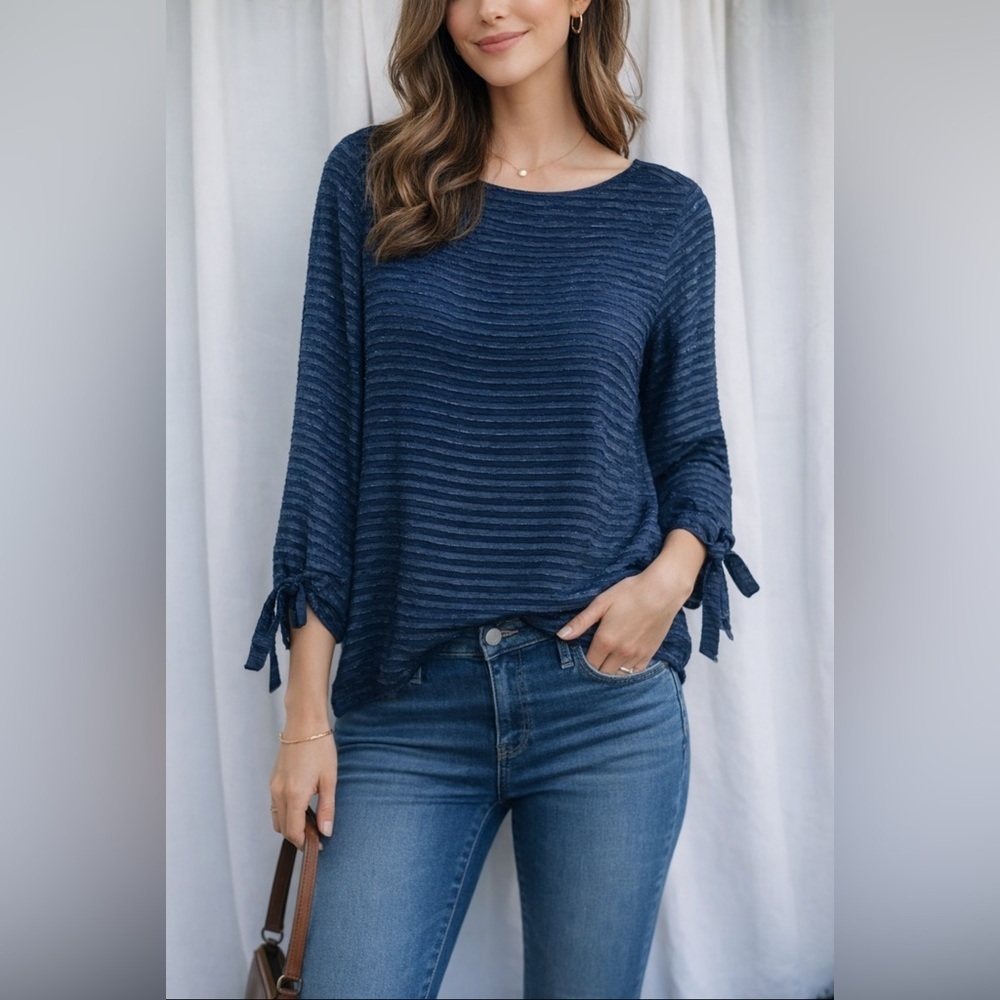 Banana Republic Textured Navy Blouse Tie Cuff Sleeves  Medium